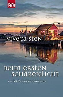 Beim ersten Schärenlicht by Viveca Sten