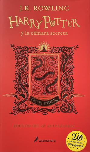 Harry Potter y la cámara secreta by J.K. Rowling