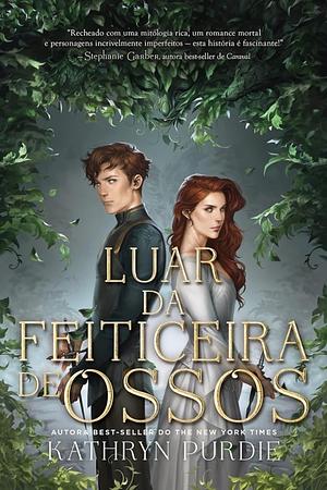 Luar da Feiticeira de Ossos by Kathryn Purdie