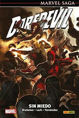 Daredevil 18. Sin miedo by Ed/Lark, Michael Parks, Ande/Martínez, Roy Allan/Brubaker