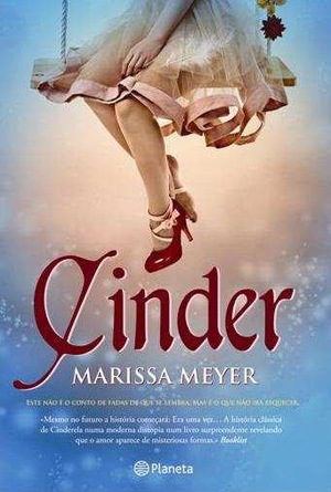 Cinder by Marissa Meyer