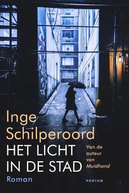 Het licht in de stad by Inge Schilperoord