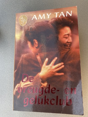 De vreugde- en gelukclub by Amy Tan