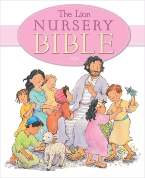 The Lion Nursery Bible by Elena Pasquali