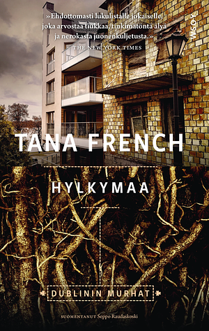 Hylkymaa by Tana French