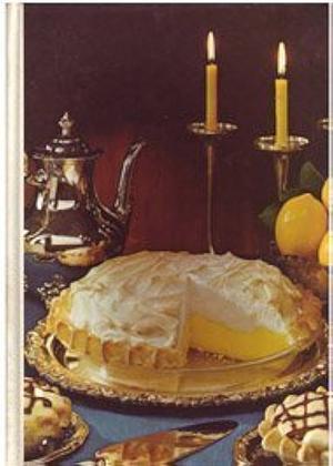 The Pies and Pastries Cookbook by Southern Living Inc.