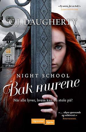 Bak murene by C.J. Daugherty