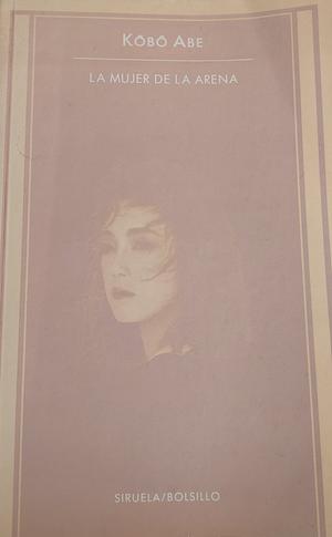 La mujer de arena by Kōbō Abe