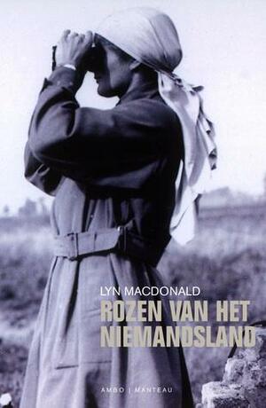 Rozen van het niemandsland by Lyn Macdonald