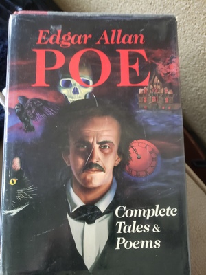 Complete Tales & Poems by Edgar Allan Poe