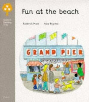 Fun at the Beach by Roderick Hunt