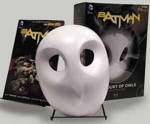 Batman: The Court of Owls Mask and Book Set (the New 52) by Scott Snyder