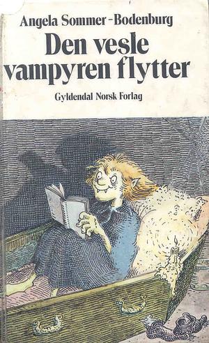 Den vesle vampyren flytter by Tormod Haugen, Angela Sommer-Bodenburg