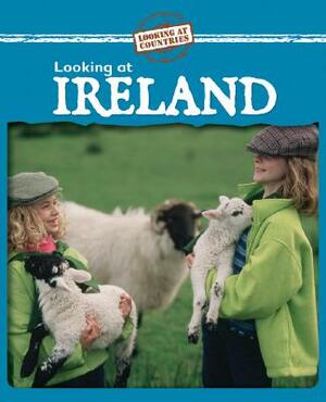 Looking at Ireland by Kathleen Pohl