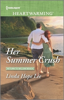 Her Summer Crush (Return to Willow Beach) by Linda Hope Lee
