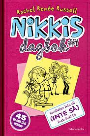 Nikkis dagbok: Berättelser från ett (inte så) fantastiskt liv by Rachel Renée Russell