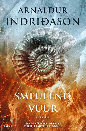 Smeulend vuur by Arnaldur Indriðason