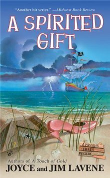 A Spirited Gift by Joyce Lavene, Jim Lavene