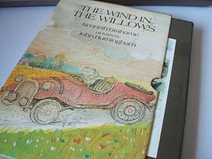 Wind in the Willows by Kenneth Grahame; Illustrated by John Worsley, John Worsley
