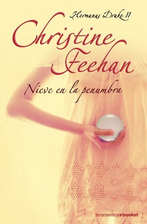 Nieve en la penumbra by Christine Feehan