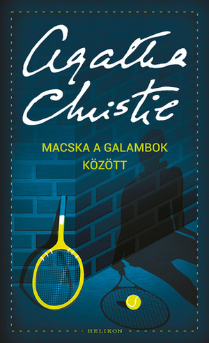 Macska a galambok között by Agatha Christie