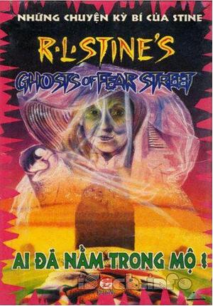 Ai đã nằm trong mộ? by R.L. Stine