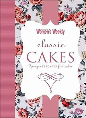 Classic Cakes by Pamela Clark
